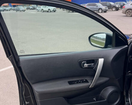 Черный Ниссан Кашкай, объемом двигателя 1.5 л и пробегом 234 тыс. км за 10555 $, фото 14 на Automoto.ua