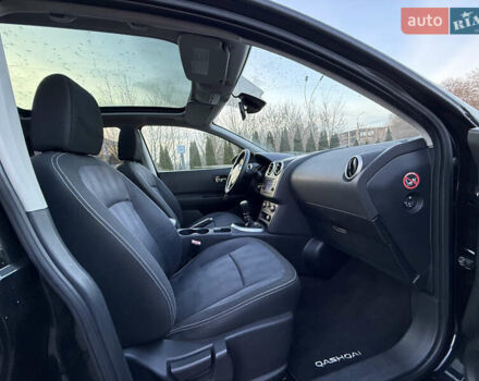 Черный Ниссан Кашкай, объемом двигателя 2 л и пробегом 240 тыс. км за 9999 $, фото 8 на Automoto.ua