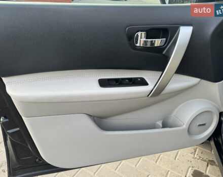 Черный Ниссан Кашкай, объемом двигателя 1.6 л и пробегом 216 тыс. км за 10999 $, фото 34 на Automoto.ua