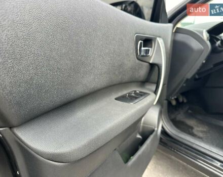 Черный Ниссан Кашкай, объемом двигателя 1.6 л и пробегом 211 тыс. км за 9999 $, фото 34 на Automoto.ua