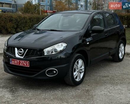 Черный Ниссан Кашкай, объемом двигателя 1.6 л и пробегом 170 тыс. км за 10699 $, фото 1 на Automoto.ua
