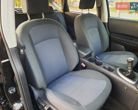 Черный Ниссан Кашкай, объемом двигателя 1.6 л и пробегом 211 тыс. км за 10800 $, фото 54 на Automoto.ua