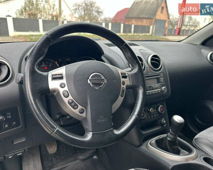 Черный Ниссан Кашкай, объемом двигателя 1.6 л и пробегом 211 тыс. км за 9999 $, фото 42 на Automoto.ua