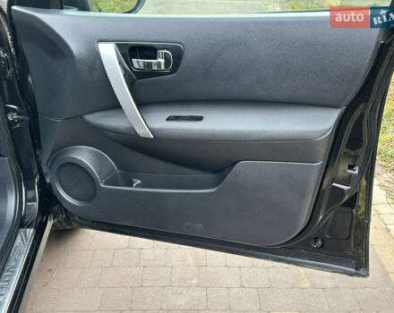 Чорний Ніссан Кашкай, об'ємом двигуна 1.6 л та пробігом 239 тис. км за 9590 $, фото 23 на Automoto.ua