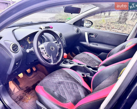 Черный Ниссан Кашкай, объемом двигателя 1.6 л и пробегом 300 тыс. км за 10300 $, фото 9 на Automoto.ua