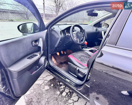 Черный Ниссан Кашкай, объемом двигателя 1.6 л и пробегом 300 тыс. км за 10300 $, фото 8 на Automoto.ua