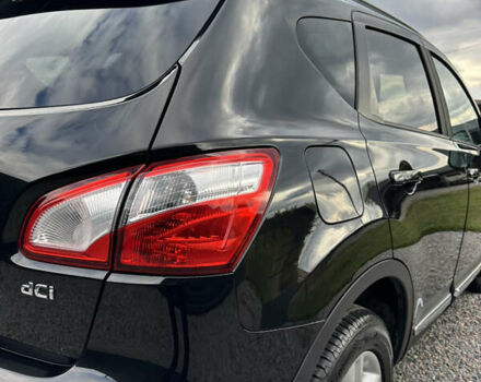 Черный Ниссан Кашкай, объемом двигателя 1.6 л и пробегом 189 тыс. км за 11550 $, фото 25 на Automoto.ua