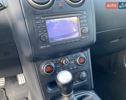 Черный Ниссан Кашкай, объемом двигателя 1.6 л и пробегом 231 тыс. км за 11700 $, фото 25 на Automoto.ua