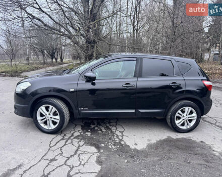 Черный Ниссан Кашкай, объемом двигателя 1.6 л и пробегом 300 тыс. км за 10300 $, фото 6 на Automoto.ua