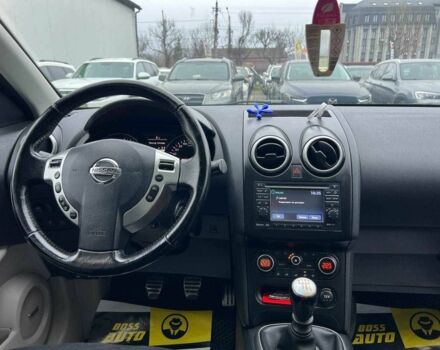 Черный Ниссан Кашкай, объемом двигателя 1.6 л и пробегом 248 тыс. км за 12000 $, фото 12 на Automoto.ua