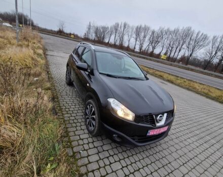 Черный Ниссан Кашкай, объемом двигателя 1.6 л и пробегом 236 тыс. км за 10700 $, фото 2 на Automoto.ua