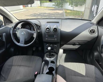 Черный Ниссан Кашкай, объемом двигателя 1.6 л и пробегом 128 тыс. км за 9700 $, фото 4 на Automoto.ua