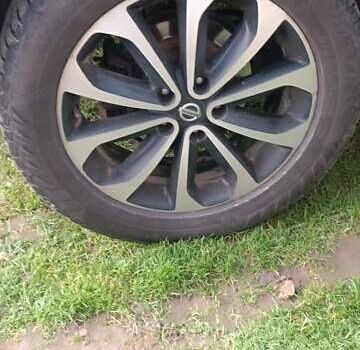 Черный Ниссан Кашкай, объемом двигателя 1.5 л и пробегом 275 тыс. км за 10800 $, фото 11 на Automoto.ua