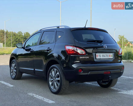 Черный Ниссан Кашкай, объемом двигателя 1.6 л и пробегом 231 тыс. км за 11700 $, фото 7 на Automoto.ua