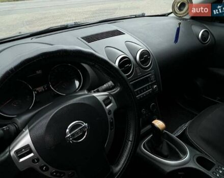 Черный Ниссан Кашкай, объемом двигателя 1.6 л и пробегом 196 тыс. км за 10500 $, фото 8 на Automoto.ua