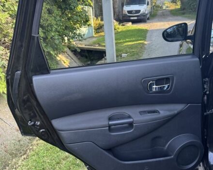 Черный Ниссан Кашкай, объемом двигателя 1.6 л и пробегом 295 тыс. км за 12200 $, фото 9 на Automoto.ua