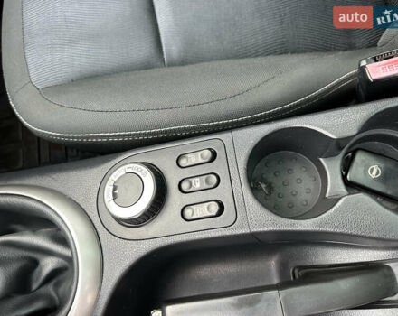 Черный Ниссан Кашкай, объемом двигателя 1.6 л и пробегом 189 тыс. км за 11550 $, фото 31 на Automoto.ua