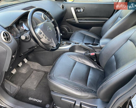 Черный Ниссан Кашкай, объемом двигателя 1.6 л и пробегом 231 тыс. км за 11700 $, фото 18 на Automoto.ua