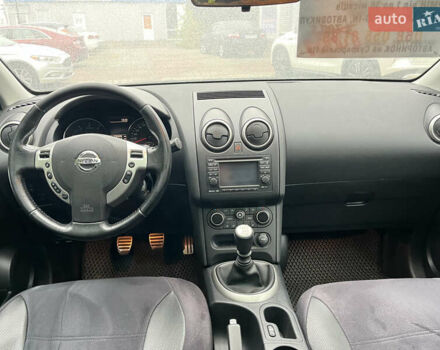 Черный Ниссан Кашкай, объемом двигателя 1.6 л и пробегом 230 тыс. км за 11000 $, фото 20 на Automoto.ua