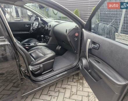 Черный Ниссан Кашкай, объемом двигателя 1.6 л и пробегом 290 тыс. км за 11500 $, фото 4 на Automoto.ua