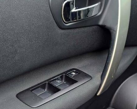 Черный Ниссан Кашкай, объемом двигателя 2 л и пробегом 202 тыс. км за 12500 $, фото 4 на Automoto.ua