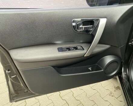 Чорний Ніссан Кашкай, об'ємом двигуна 1.6 л та пробігом 238 тис. км за 9750 $, фото 22 на Automoto.ua