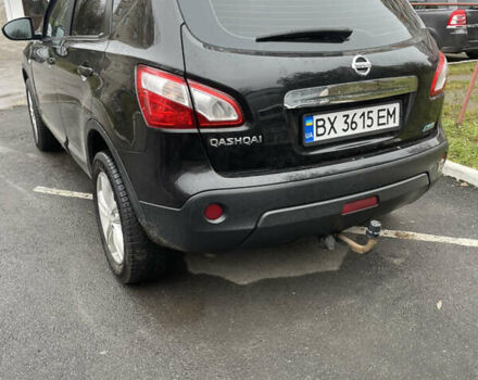 Черный Ниссан Кашкай, объемом двигателя 1.6 л и пробегом 300 тыс. км за 10300 $, фото 3 на Automoto.ua