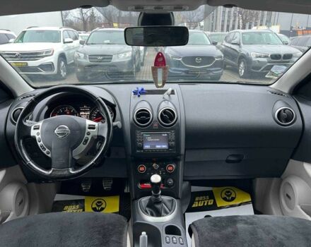 Черный Ниссан Кашкай, объемом двигателя 1.6 л и пробегом 248 тыс. км за 12000 $, фото 11 на Automoto.ua
