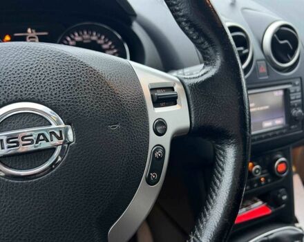 Черный Ниссан Кашкай, объемом двигателя 1.6 л и пробегом 248 тыс. км за 12000 $, фото 15 на Automoto.ua