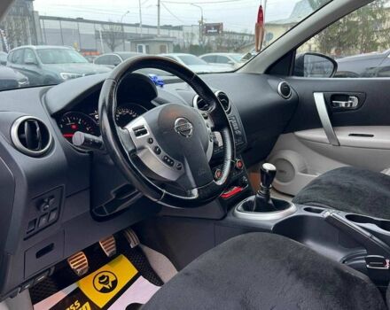 Черный Ниссан Кашкай, объемом двигателя 1.6 л и пробегом 248 тыс. км за 12000 $, фото 10 на Automoto.ua