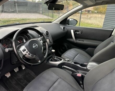 Черный Ниссан Кашкай, объемом двигателя 1.6 л и пробегом 191 тыс. км за 11550 $, фото 6 на Automoto.ua