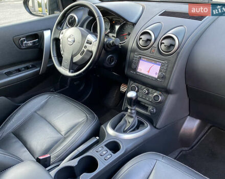 Черный Ниссан Кашкай, объемом двигателя 1.6 л и пробегом 231 тыс. км за 11700 $, фото 28 на Automoto.ua