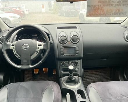 Черный Ниссан Кашкай, объемом двигателя 1.6 л и пробегом 230 тыс. км за 11000 $, фото 20 на Automoto.ua