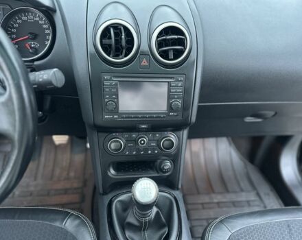 Черный Ниссан Кашкай, объемом двигателя 1.6 л и пробегом 210 тыс. км за 11500 $, фото 13 на Automoto.ua