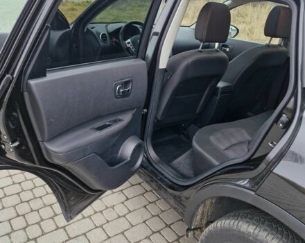 Черный Ниссан Кашкай, объемом двигателя 1.6 л и пробегом 236 тыс. км за 10700 $, фото 13 на Automoto.ua