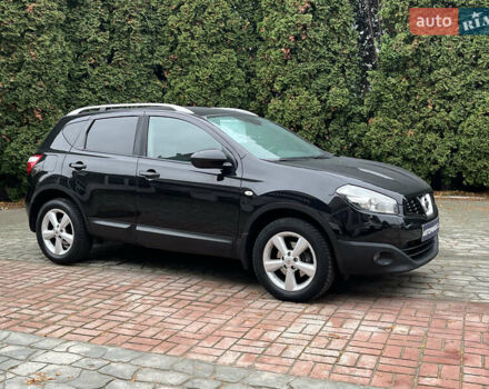 Черный Ниссан Кашкай, объемом двигателя 1.6 л и пробегом 230 тыс. км за 11000 $, фото 1 на Automoto.ua