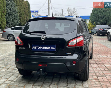 Черный Ниссан Кашкай, объемом двигателя 1.6 л и пробегом 230 тыс. км за 11000 $, фото 4 на Automoto.ua