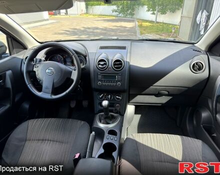 Черный Ниссан Кашкай, объемом двигателя 1.6 л и пробегом 128 тыс. км за 9700 $, фото 4 на Automoto.ua