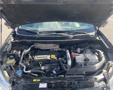 Чорний Ніссан Кашкай, об'ємом двигуна 1.6 л та пробігом 192 тис. км за 10900 $, фото 7 на Automoto.ua