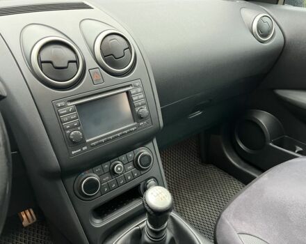 Черный Ниссан Кашкай, объемом двигателя 1.6 л и пробегом 230 тыс. км за 11000 $, фото 15 на Automoto.ua