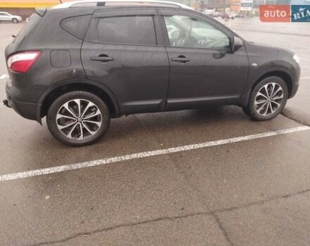 Черный Ниссан Кашкай, объемом двигателя 1.6 л и пробегом 238 тыс. км за 10200 $, фото 7 на Automoto.ua