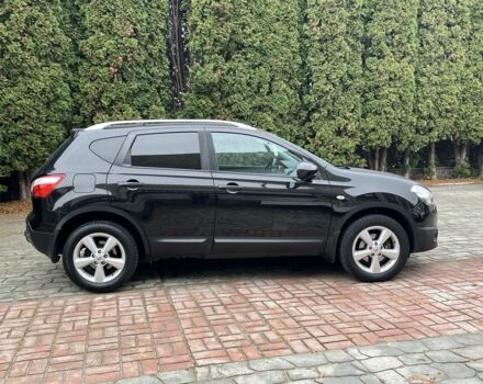 Черный Ниссан Кашкай, объемом двигателя 1.6 л и пробегом 230 тыс. км за 11000 $, фото 2 на Automoto.ua