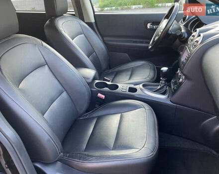 Черный Ниссан Кашкай, объемом двигателя 1.6 л и пробегом 231 тыс. км за 11700 $, фото 30 на Automoto.ua