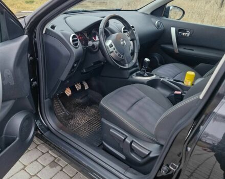 Черный Ниссан Кашкай, объемом двигателя 1.6 л и пробегом 236 тыс. км за 10700 $, фото 9 на Automoto.ua