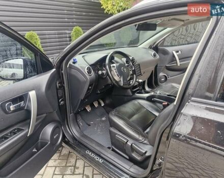 Черный Ниссан Кашкай, объемом двигателя 1.6 л и пробегом 290 тыс. км за 11500 $, фото 6 на Automoto.ua