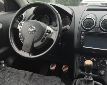 Чорний Ніссан Кашкай, об'ємом двигуна 1.6 л та пробігом 235 тис. км за 10500 $, фото 9 на Automoto.ua