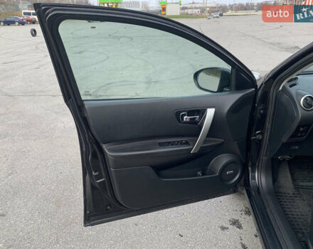 Черный Ниссан Кашкай, объемом двигателя 2 л и пробегом 99 тыс. км за 12200 $, фото 7 на Automoto.ua