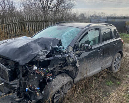 Черный Ниссан Кашкай, объемом двигателя 1.6 л и пробегом 240 тыс. км за 6500 $, фото 3 на Automoto.ua