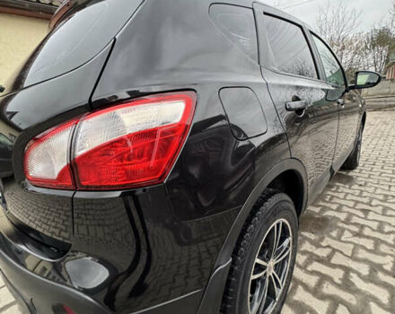 Черный Ниссан Кашкай, объемом двигателя 1.6 л и пробегом 107 тыс. км за 11700 $, фото 9 на Automoto.ua