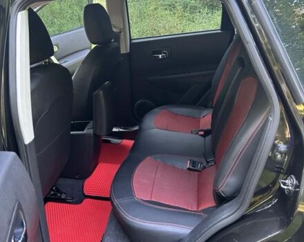 Черный Ниссан Кашкай, объемом двигателя 1.6 л и пробегом 202 тыс. км за 10000 $, фото 5 на Automoto.ua